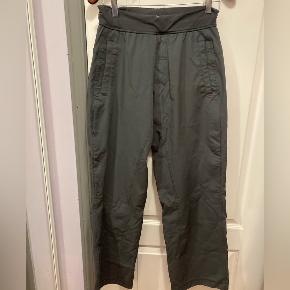 Lululemon mens Water and wind resistant pant with side zippers